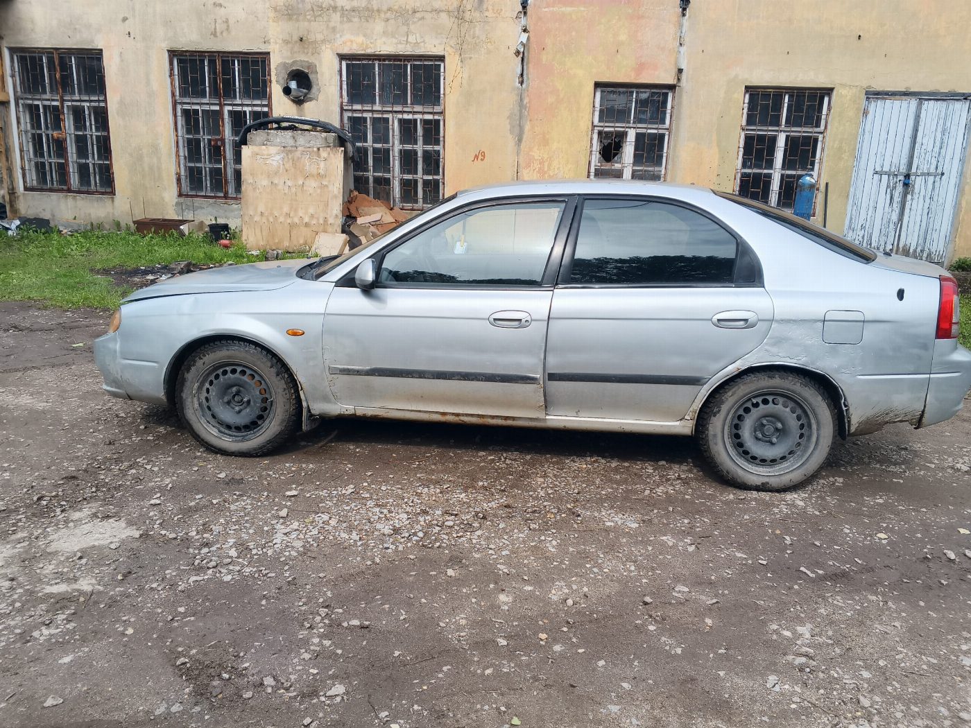 Kia Shuma, 2002