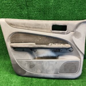 Обшивка боковой двери Ford Focus 2006 4M51A23942 СЕДАН 1.6L DURATEC-16V TI-VCT (115/120PS) HXDA, передняя левая