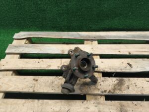 Кулак поворотный Ford Focus 2006 1420863 СЕДАН 1.6L DURATEC-16V TI-VCT (115/120PS) HXDA, левый