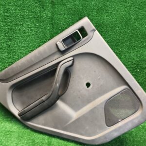 Обшивка боковой двери Ford Focus 2006 4M51A27407